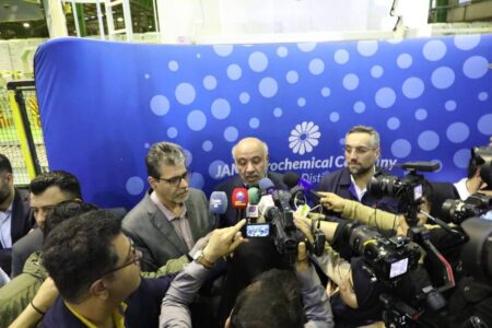 افتتاح فازهای ۳۰۰۰ و ۴۰۰۰ شرکت توسعه پلیمر پادجم با دستور رئیس‌جمهور