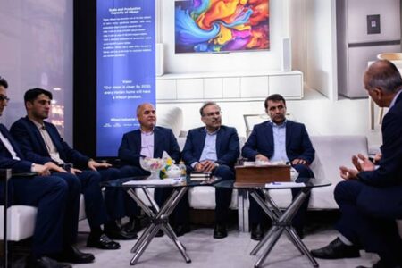 گسترش همکاری‌های بین المللی بانک توسعه صادرات ایران در اکسپو ۲۰۲۵