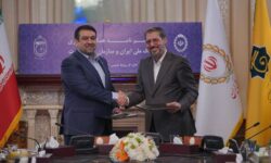 امضای تفاهم نامه همکاری بین بانک ملی و سازمان حج و زیارت / نجارزاده: آماده‌ طراحی کارت اعتباری مشترک با عربستان برای حجاج هستیم