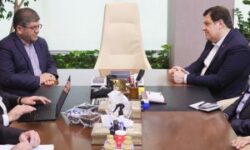 بانک ملت ۱۰هزار کیف و بسته نوشتافزار به دانش آموزان کمتر برخوردار کشور اهدا کرد