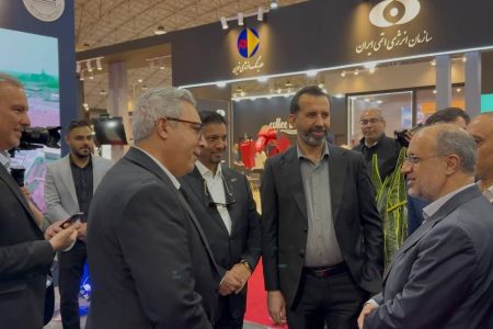 بازدید معاون معدنی وزیر صمت از غرفه چادرملو در متافو تبریز