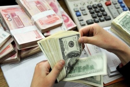 شرایط پرداخت تسهیلات ارزی اعلام شد/ نرخ مرکز مبادله مبنای بازپرداخت
