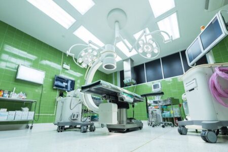 پایان انتقال فشار مالی به بیماران؛ جزییات مدیریت زنجیره تامین توسط بیمه ها