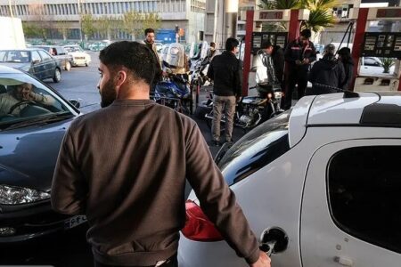 راغفر: در شرایط جنگی باید به پیامدهای اجتماعی تصمیمات اقتصادی توجه شود / افزایش قیمت بنزین بدون ترمیم مزدها، فشار بر خانوارها را تشدید می‌کند