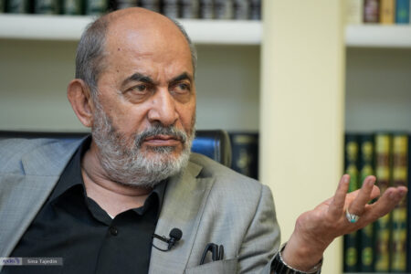 رفیقدوست: امام من را صدا کرد و گفت بمب اتم نباید بسازید/ تنگه هرمز آبراه بین‌المللی نیست/ جنگنده هم ساخته‌ایم و در حال تکثیرش هستیم