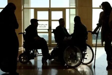 حقپرستاری؛ مسئله حلنشده دولت و مجلس/ چه کسی مسئول رسیدگی به متقاضیان پشتنوبت دریافت حمایت بهزیستی است؟