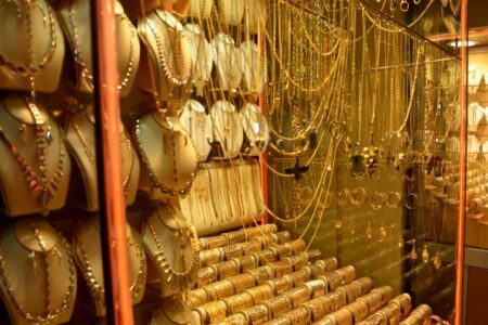 طلای ۱۸ عیار؛ قیمت هر گرم طلا از سقف تاریخی فاصله گرفت