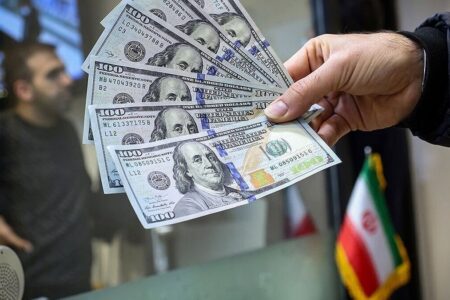 قیمت دلار، یورو و انواع ارزها امروز ۴ مهر ۱۴۰۵/ قیمت دلار کمی کاهش یافت + جدول